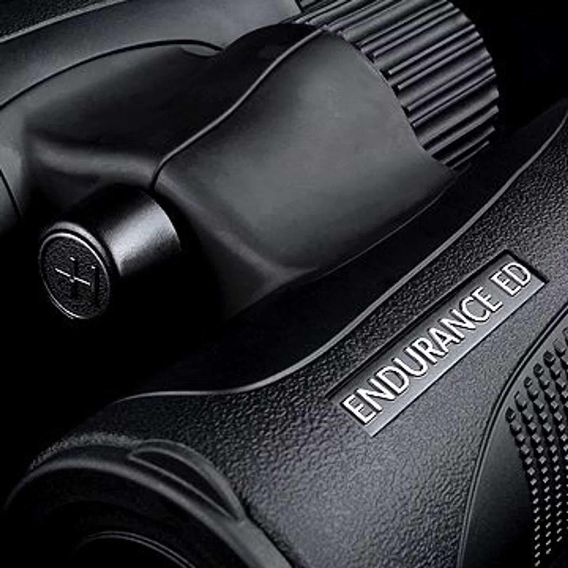 Hawke Endurance Fernglas 8x32 Black, ED Glass