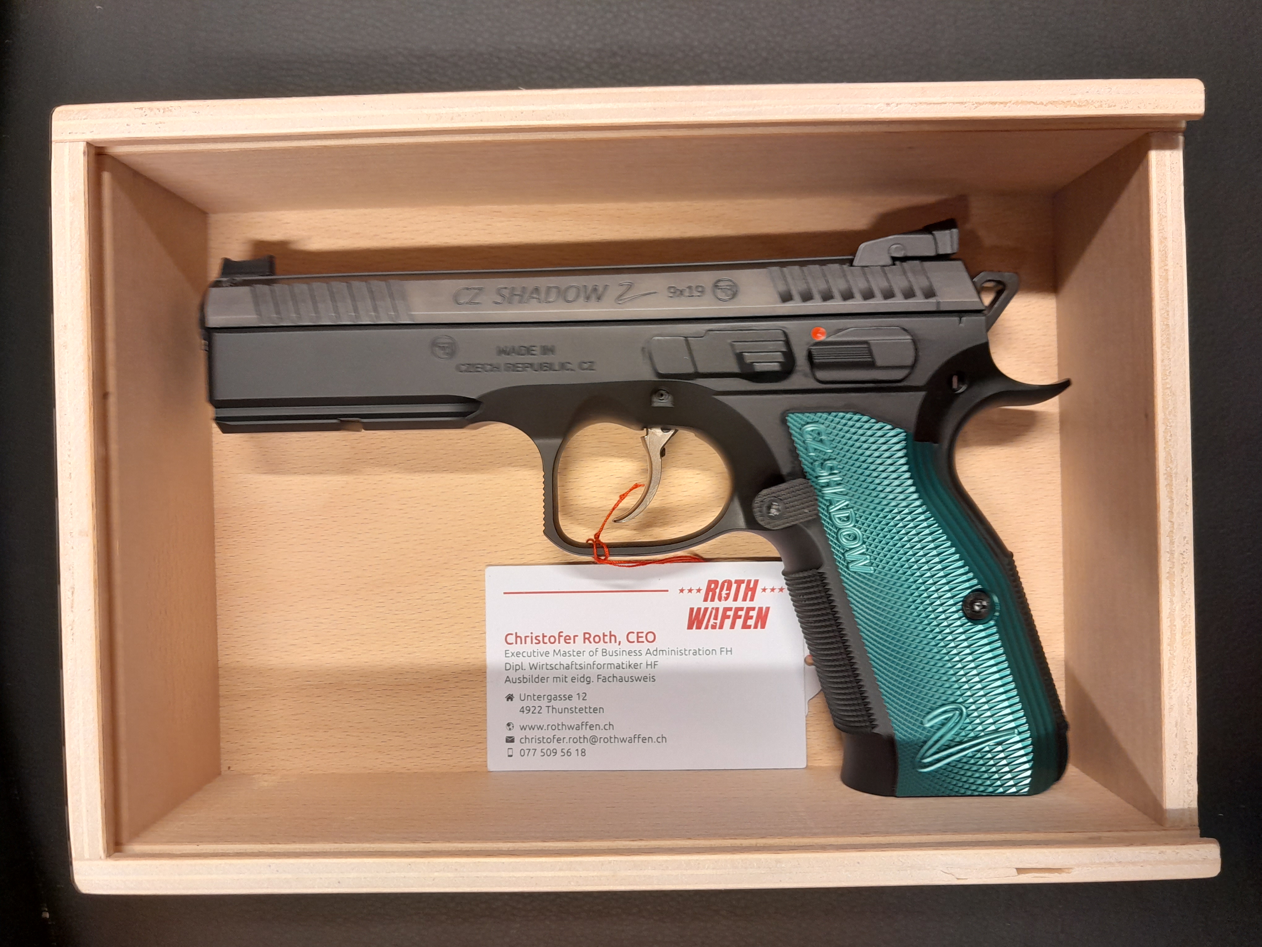 Verschliessbare Prüfbox / Pistolenbox 225x150x50 Holzart: Standardholz (Weichholz)