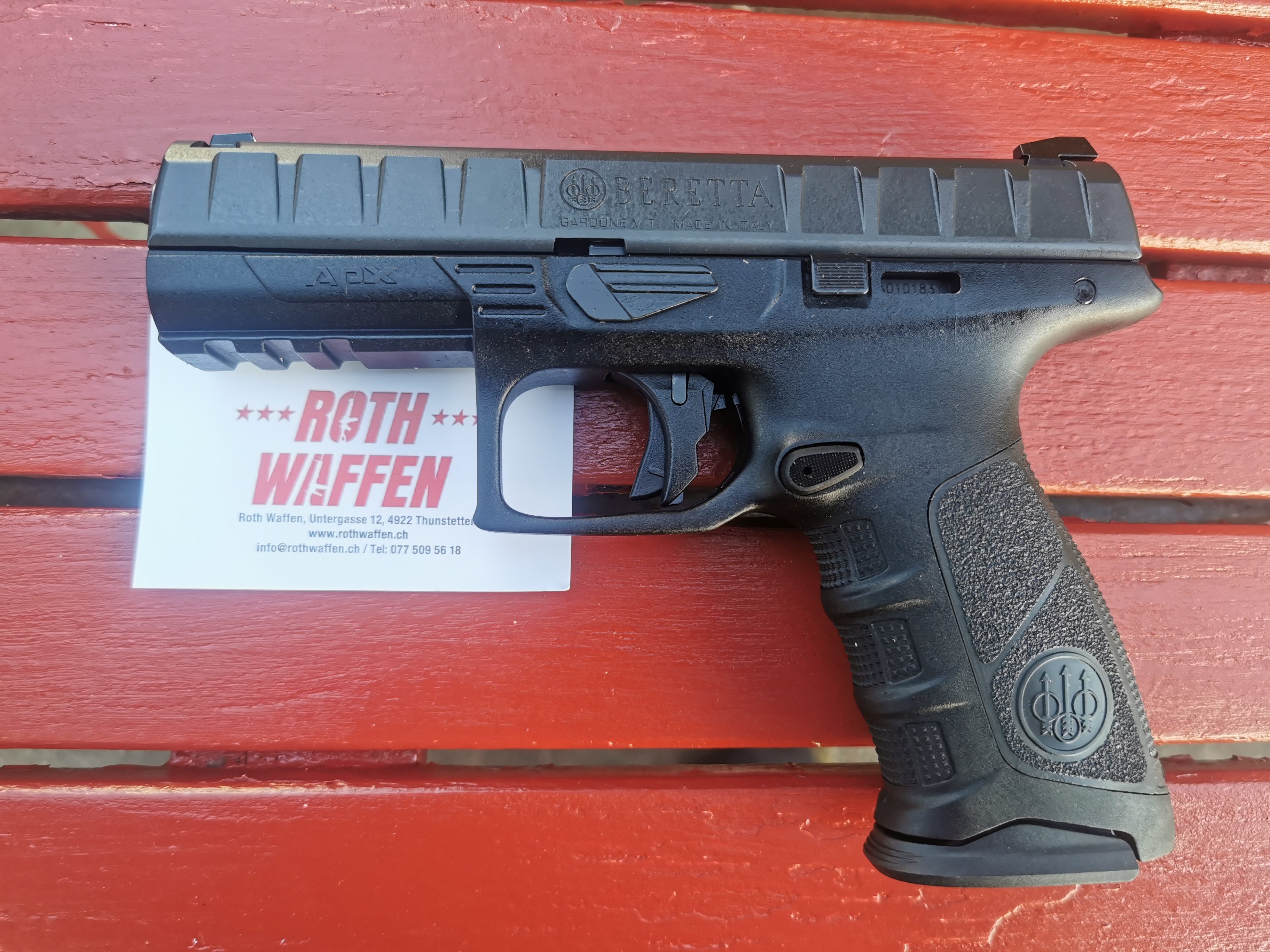 Beretta APX Schwarz FULL SIZE Pistole Kaliber 40 S&W