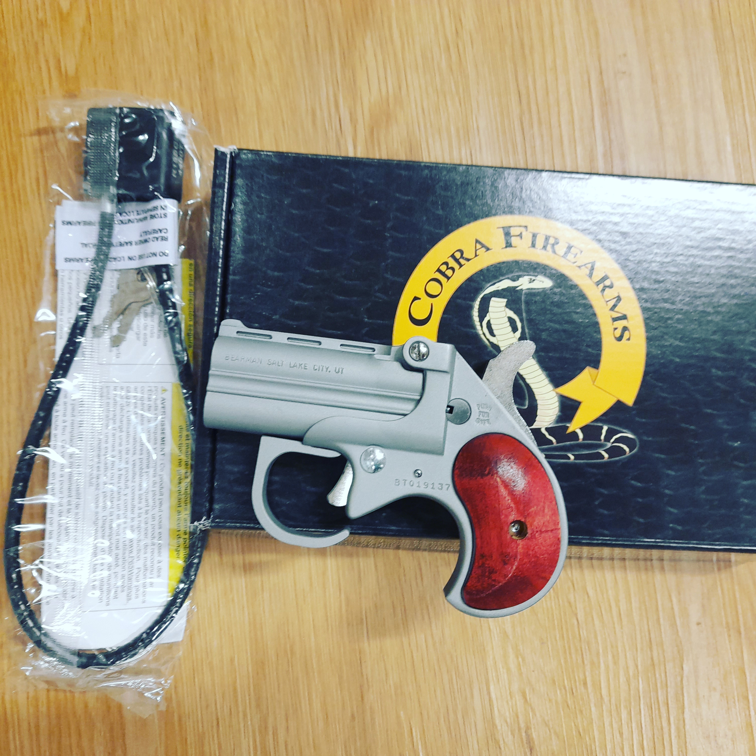 Derringer Bearman Satin Kaliber .38 Spezial
