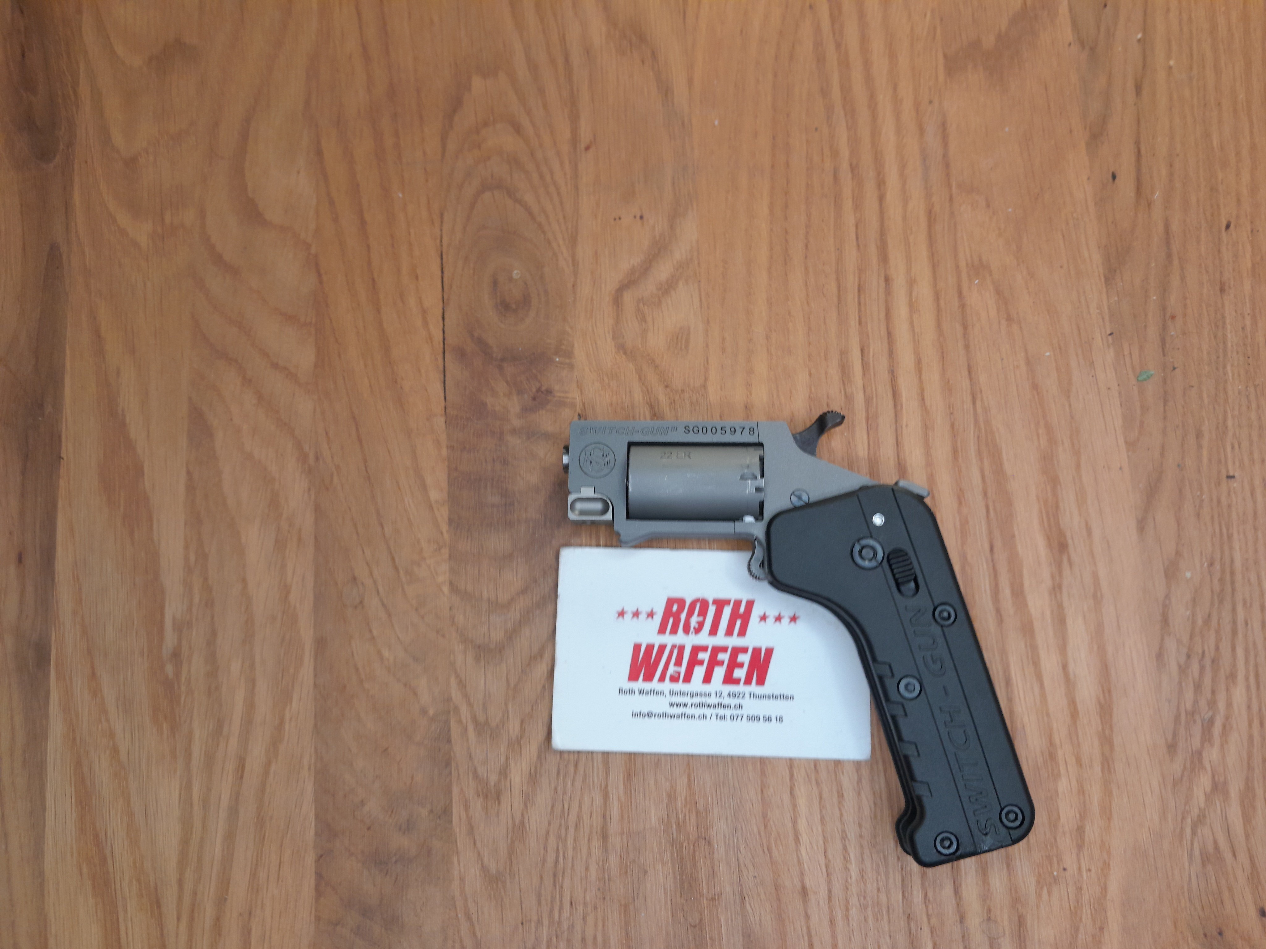 Revolver Standard Manufacturing Switch Gun Set Kal.. 22LR & .22WMR, zwei Trommeln à 5 Schuss, Gürtelclip