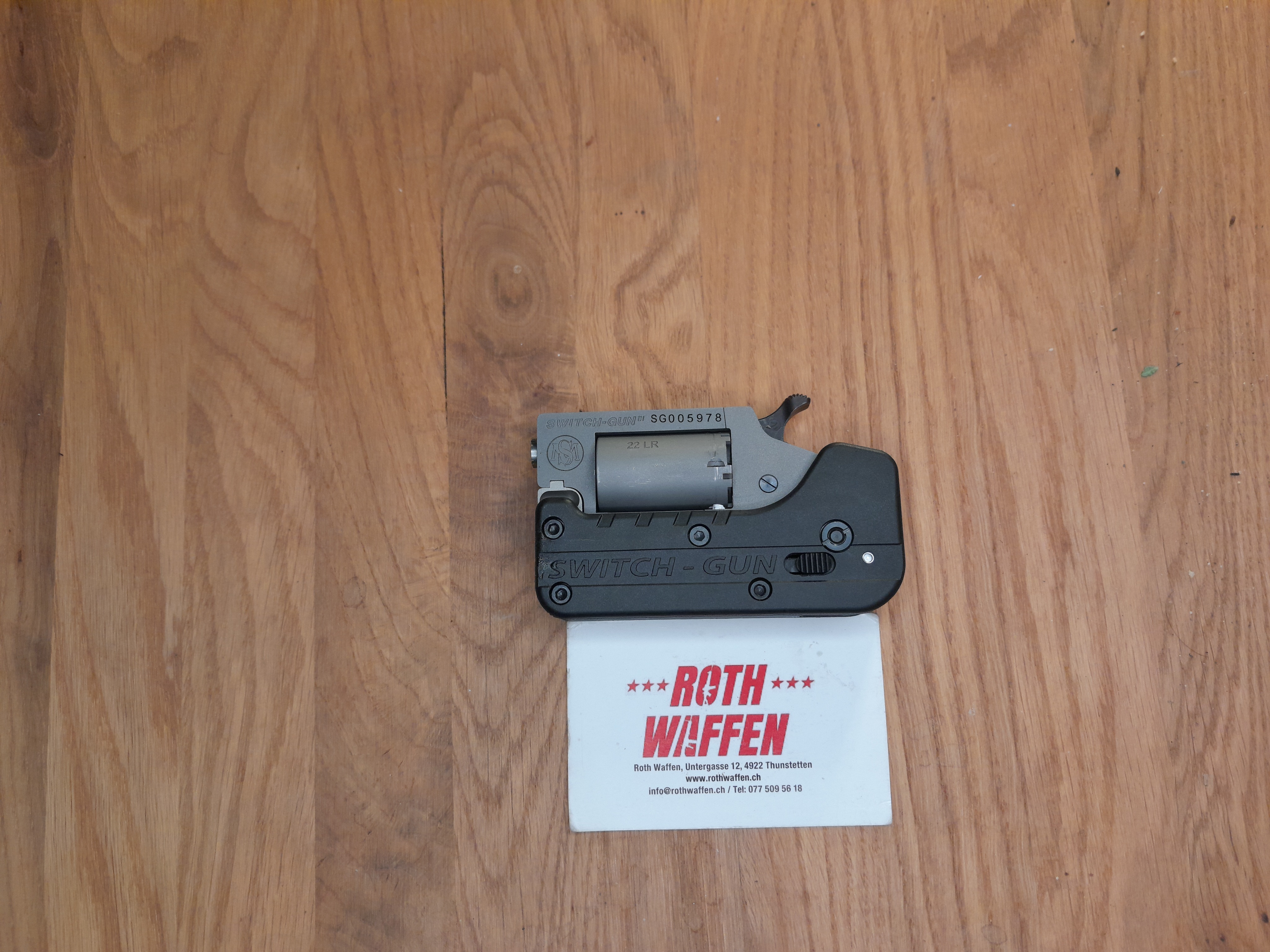 Revolver Standard Manufacturing Switch Gun Set Kal.. 22LR & .22WMR, zwei Trommeln à 5 Schuss, Gürtelclip