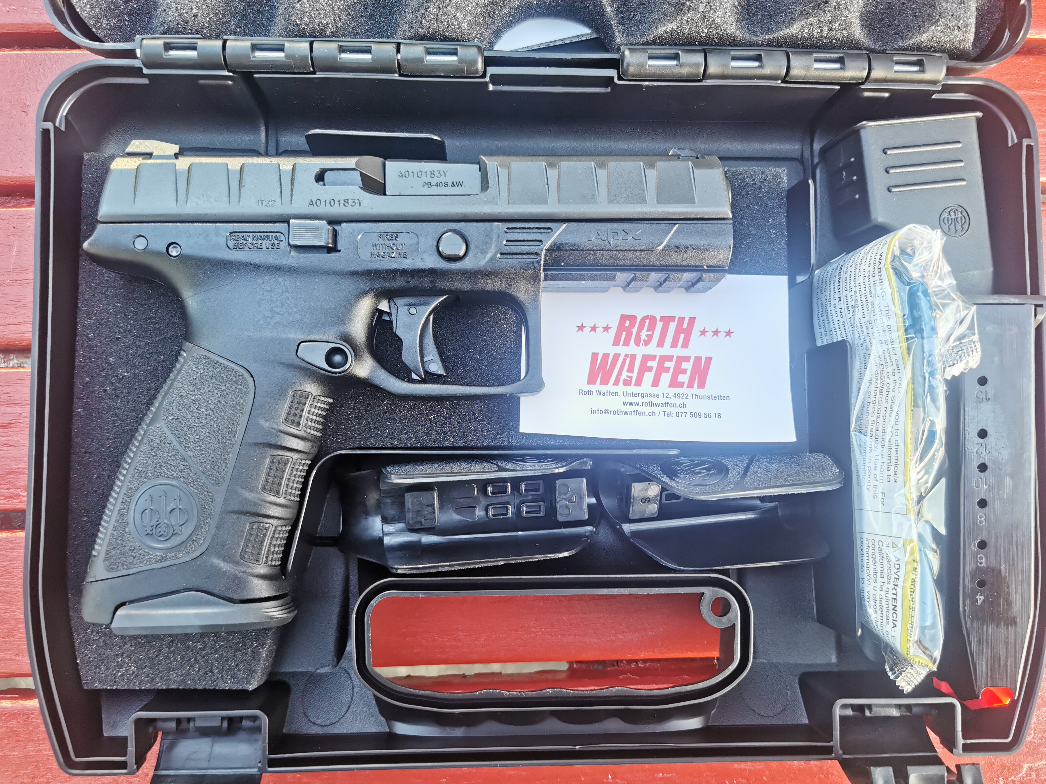 Beretta APX Schwarz FULL SIZE Pistole Kaliber 40 S&W