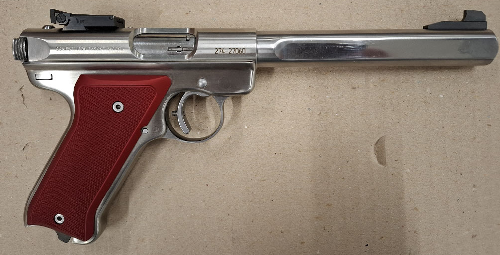 Occasion: Pistole Ruger Mod. MK-III Target Kaliber .22 LR. Zustand: Sehr gut inkl 2 Fabrikneuer Magazine