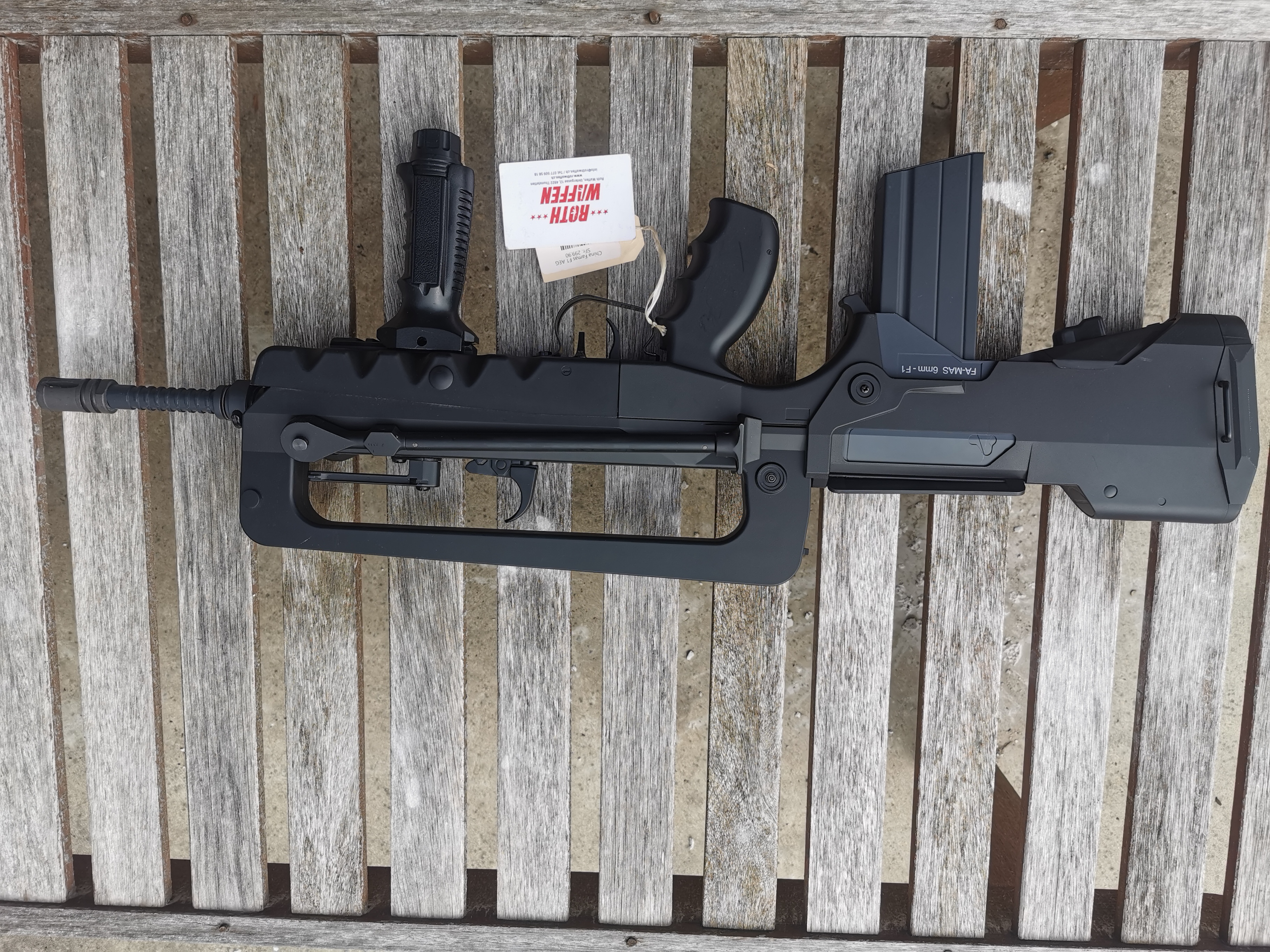 Airsoft GewehrChina Famas F1 AEG / 2000