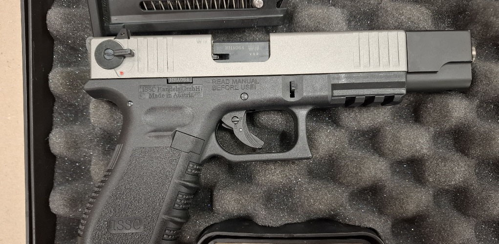 Occasion ISSC M22 Austria .22 LR – Originalbox + Ersatzmagazin
