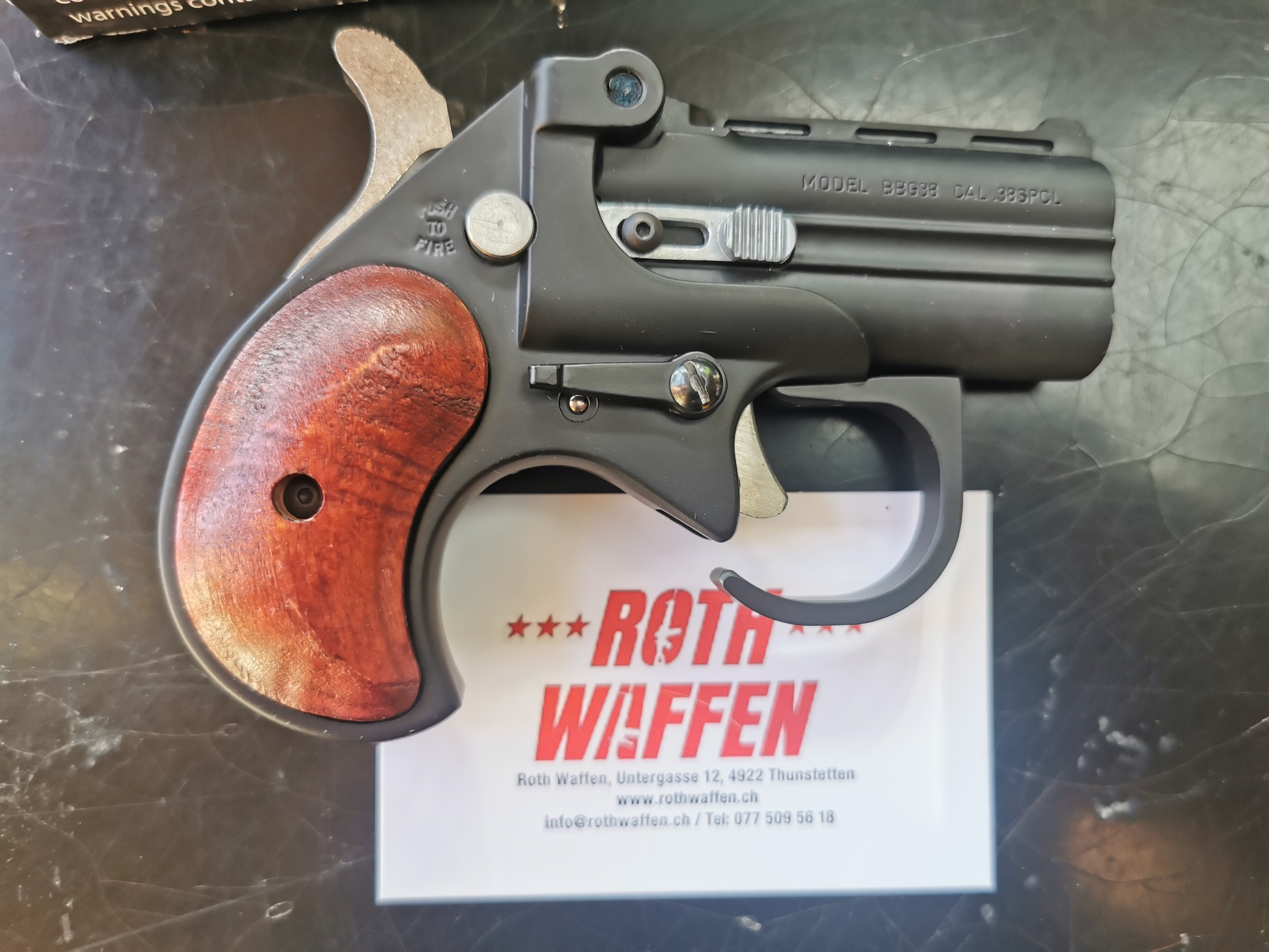 Derringer Bearman black Kaliber .38 Spezial