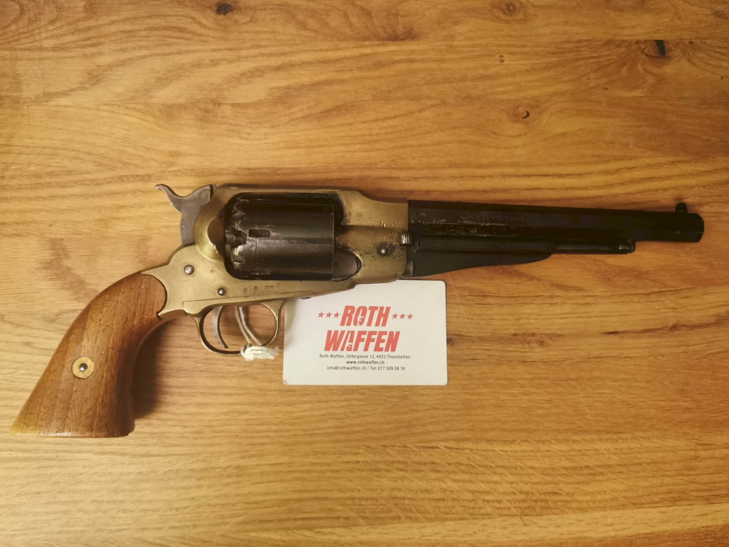  Occasion Perkussionsrevolver Uberti Texas New Army Kal. 44. Made in Italy.