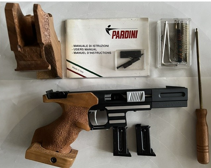 Occasion Sportpistole Pardini SP .22 LR – ca. 300 Schuss mit Zubehör