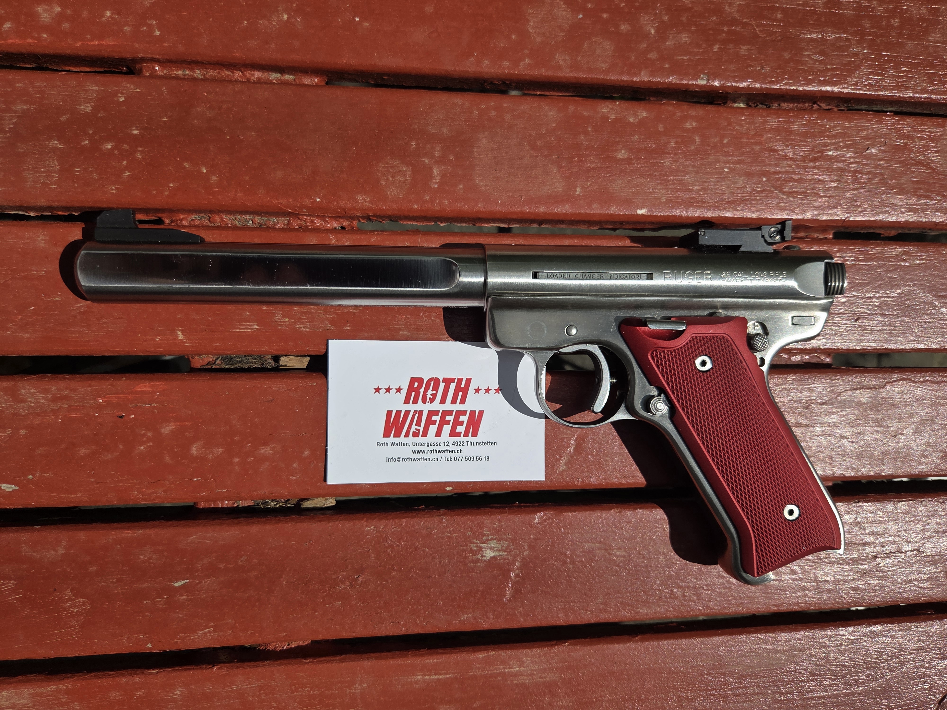 Occasion: Pistole Ruger Mod. MK-III Target Kaliber .22 LR. Zustand: Sehr gut inkl 2 Fabrikneuer Magazine