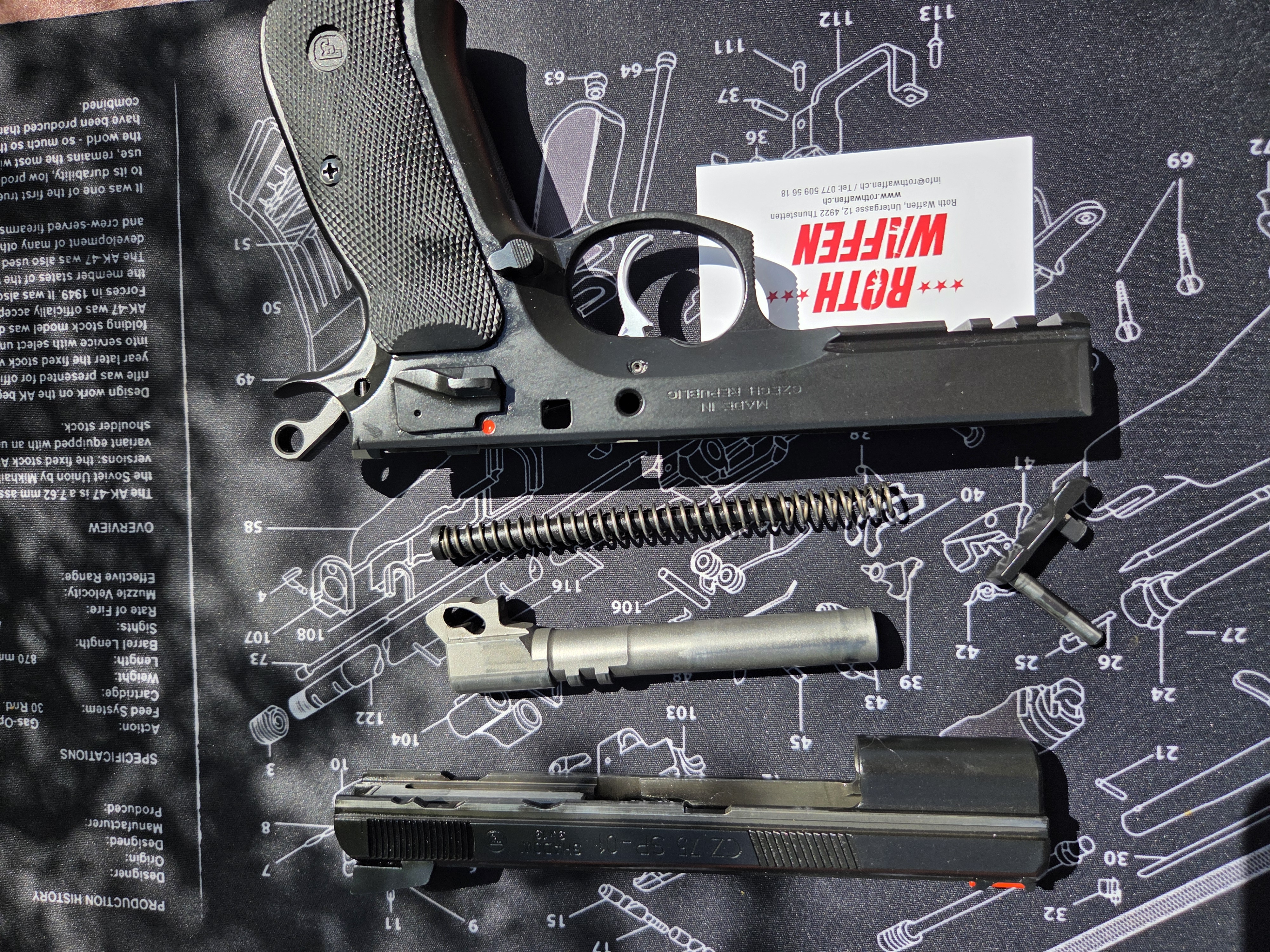 Occasion: Pistole CZ  75 Shadow , Kaliber 9mm Para, Zustand: Sehr Gut, inklusiv 2 Fabrikneue Magazine