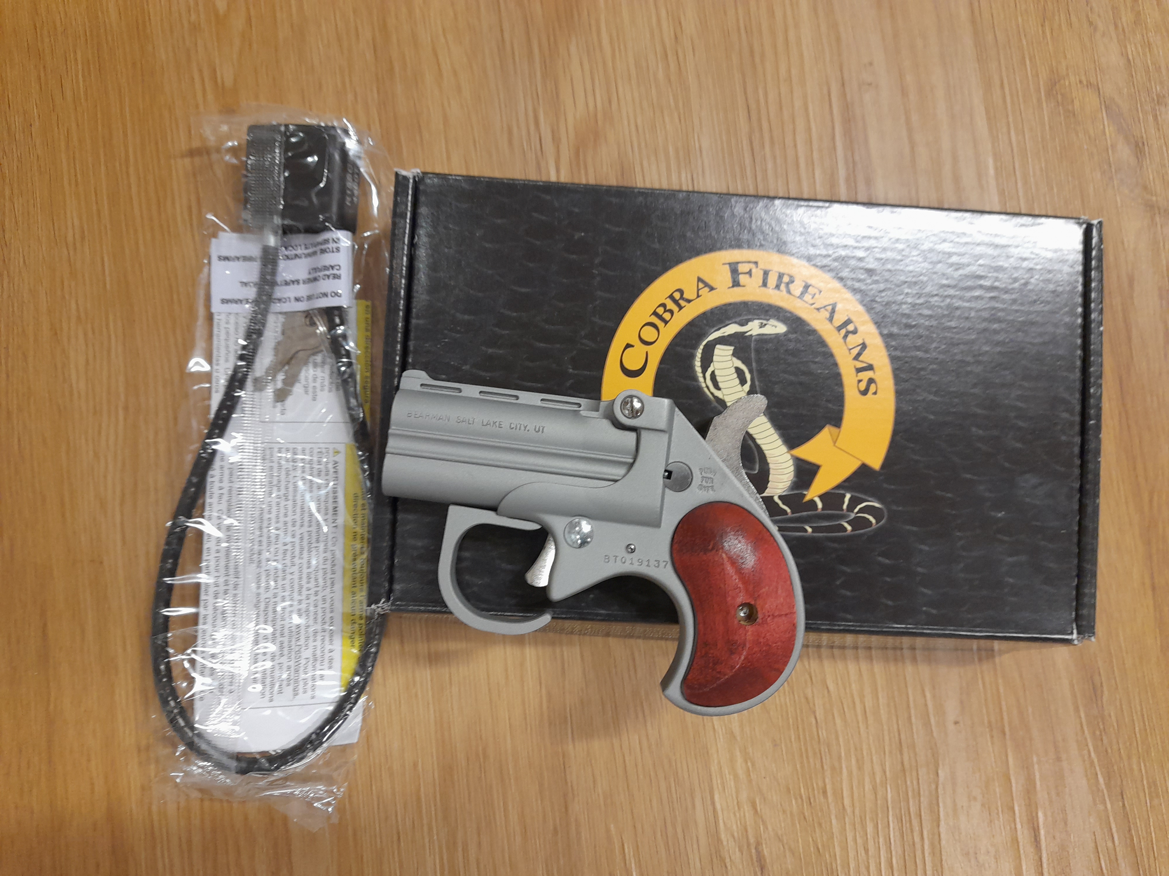 Derringer Bearman Satin Kaliber .38 Spezial