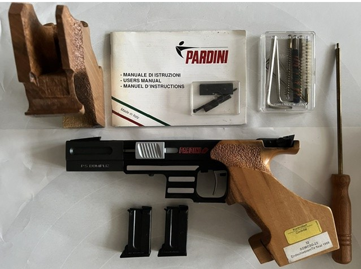 Occasion Sportpistole Pardini SP .22 LR – ca. 300 Schuss mit Zubehör